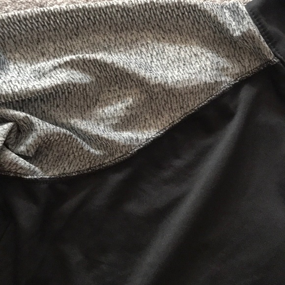 Athletic pull over! - Picture 2 of 2